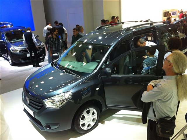2012 İstanbul Auto Show - RENAULT & DACIA 13
