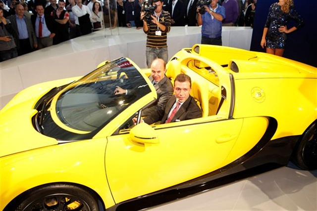 Dünyanın En Pahalı Seri Üretim Spor Otomobili Markası Bugatti, 3