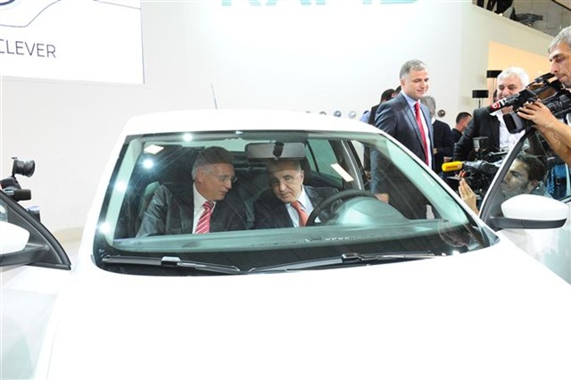 Galatasaray Tam Kadro Skoda Standında! 3