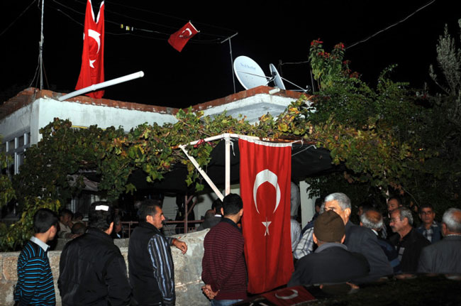Türkiye 5 evladına ağlıyor 16