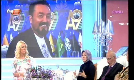 Canlı yayında ortalık karıştı 24