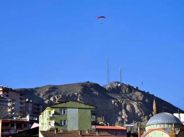 Yer bulamadı sahaya indi! 1