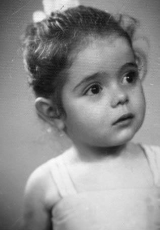 Ünlülerin küçüklük fotografları 28
