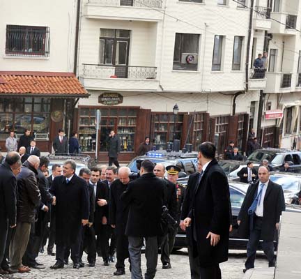 Gül'ü hiç böyle görmediniz... 13