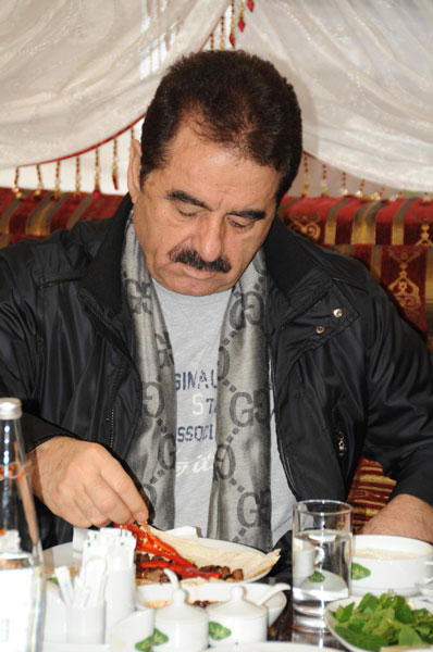3 porsiyon kebapla kahvaltı 10