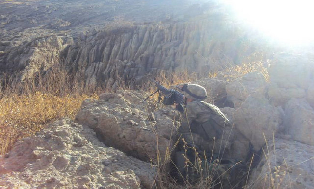 Mehmetçik, PKK'lıların sığınağını buldu ve imha etti. 6 odalı sığın 30