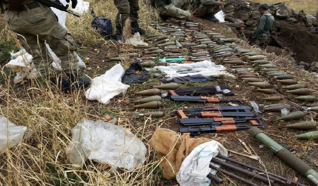 Mehmetçik, PKK'lıların sığınağını buldu ve imha etti. 6 odalı sığın 44