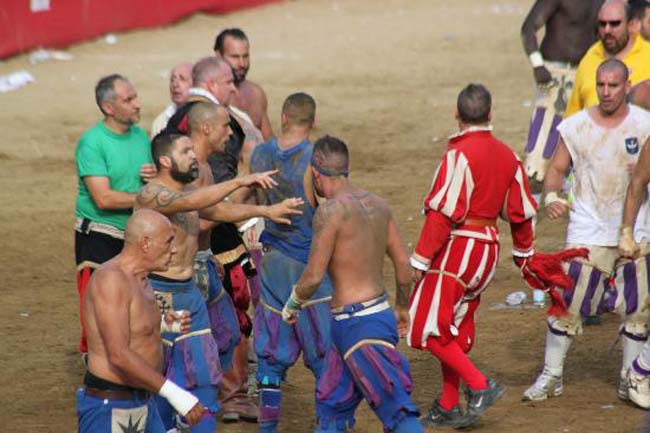 Dünyanın en vahşi sporu 13