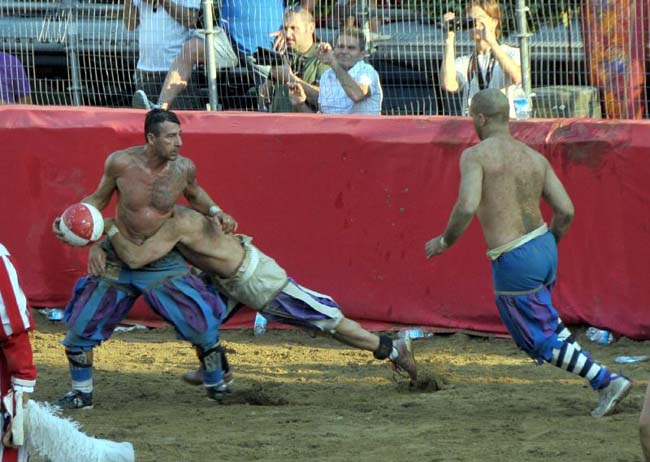 Dünyanın en vahşi sporu 25