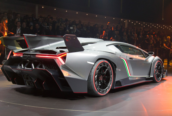 Lamborghini Veneno Gözleri Kamaştırdı 3
