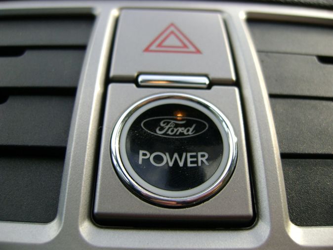 Kuga Selective 5K 2.0 TDCi Powershift 43