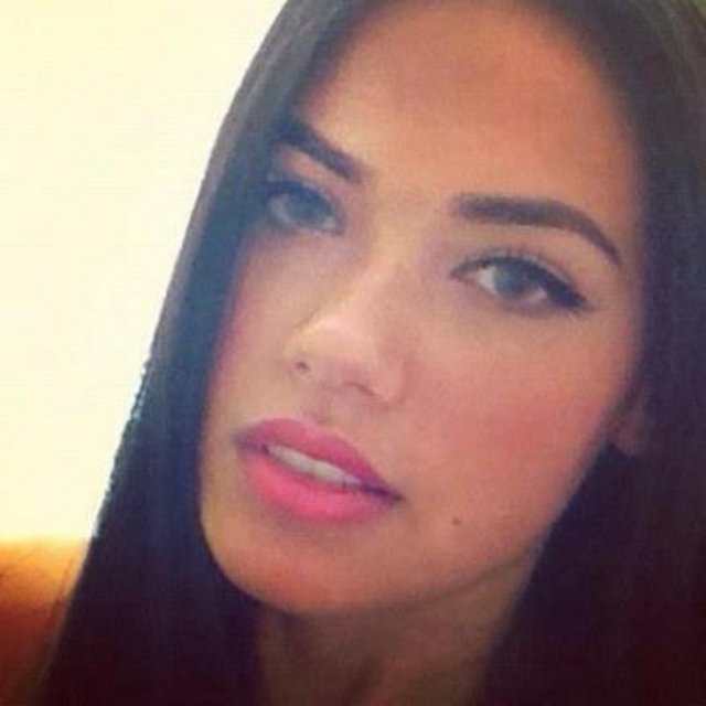 Acun'dan Survivor'a Adriana Lima'nın Benzeri 2