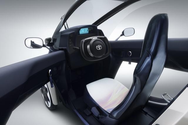 Toyota'nın Üç Tekerlekli Aracı Böyle Olacak 11