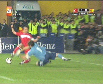 Türkiye-İspanya Maçı Golleri 1-2 Semih 9