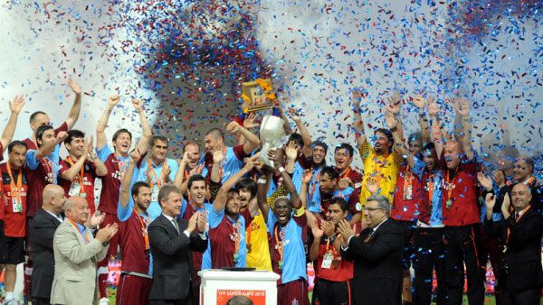 Türkiye ve dünyada 2010 futbolu 3