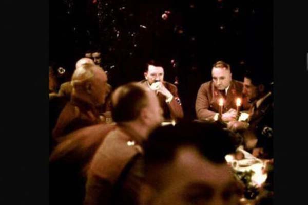 Hitler'in Noel Partisi... 1