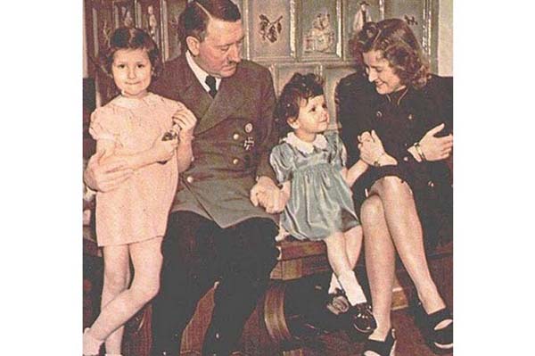 Hitler'in Noel Partisi... 14