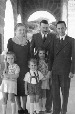 Hitler'in Noel Partisi... 16