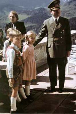 Hitler'in Noel Partisi... 22