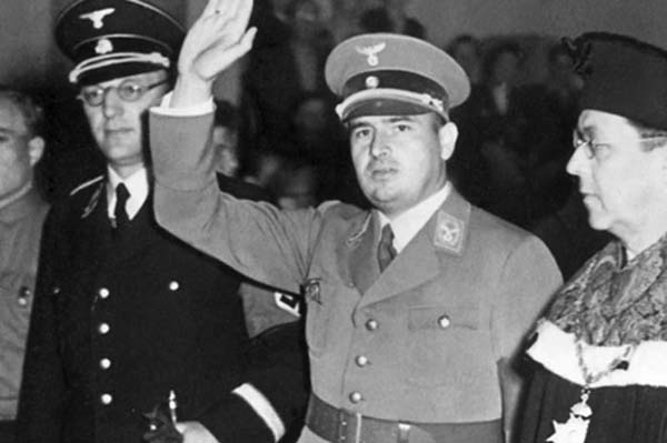 Hitler'in Noel Partisi... 35