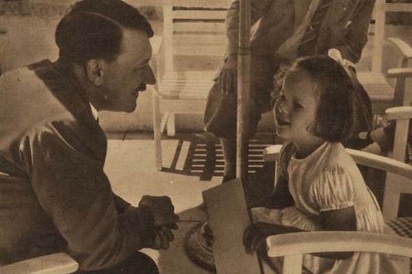 Hitler'in Noel Partisi... 38