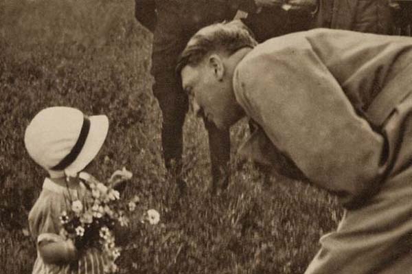 Hitler'in Noel Partisi... 40