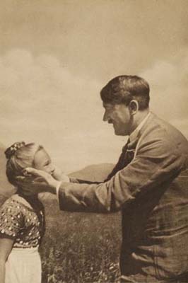 Hitler'in Noel Partisi... 48