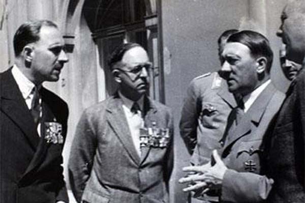 Hitler'in Noel Partisi... 8