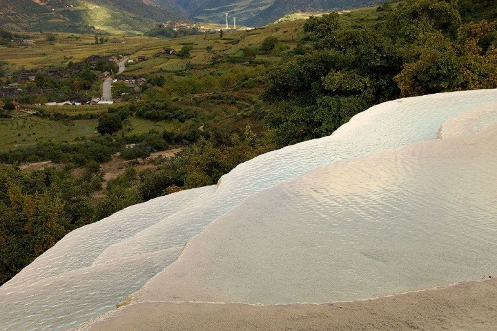 Çin'deki Pamukkale! Hayranlık Uyandırıyor 5