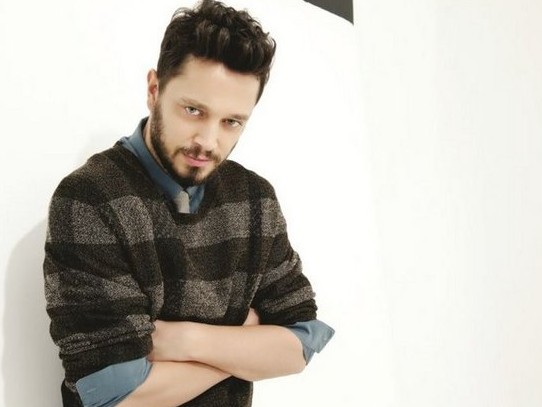 Murat Boz Otomobiline Koruma Tuttu 9