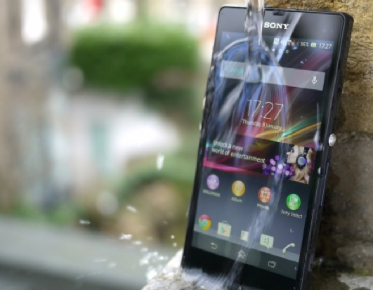 Sony'nin Su Geçirmeyen Telefonu 8