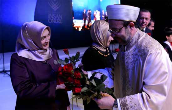 Diyanet İşleri Başkanı'ndan Erdoğan'a Hediye 1
