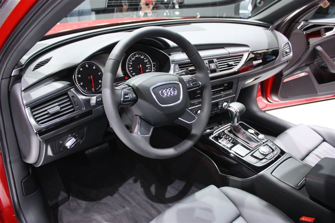 2011 Detroit Auto Show: 1.Gün 12