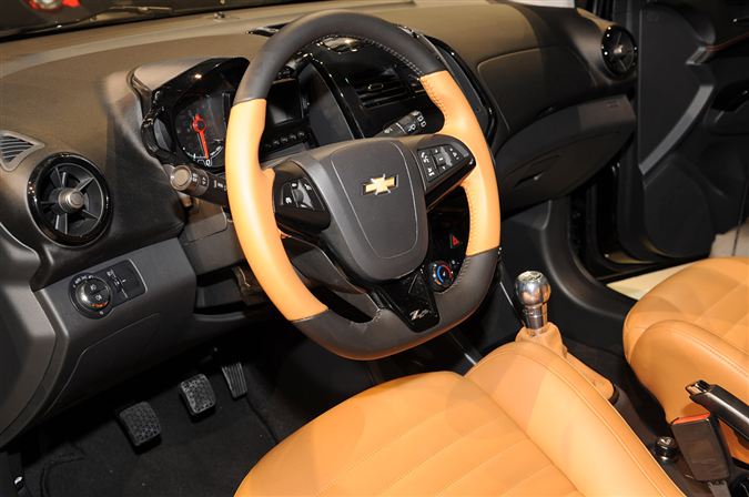 2011 Detroit Auto Show: 1.Gün 31