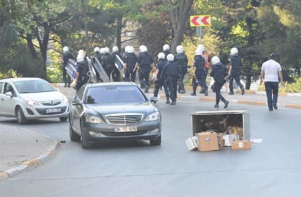 Deniz Gezmiş ve Hüseyin İnan İçin Toplanan Gruba Müdahale 18