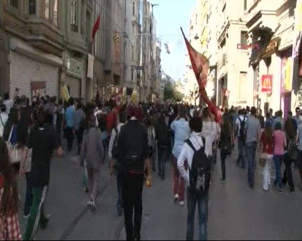 Deniz Gezmiş ve Hüseyin İnan İçin Toplanan Gruba Müdahale 4