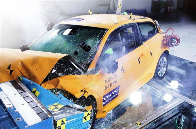 Dünyanın ilk elektrikli otomobil testi Volvo’dan! 1
