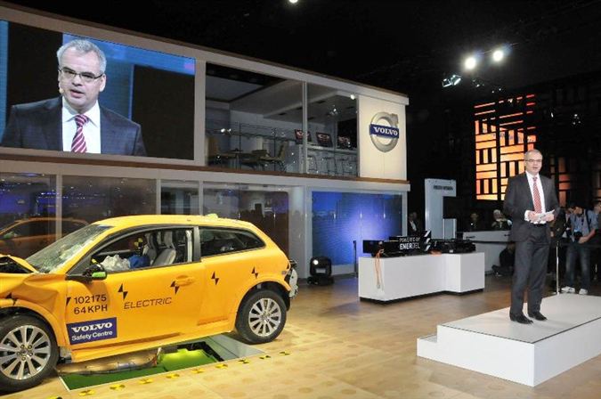 Dünyanın ilk elektrikli otomobil testi Volvo’dan! 9