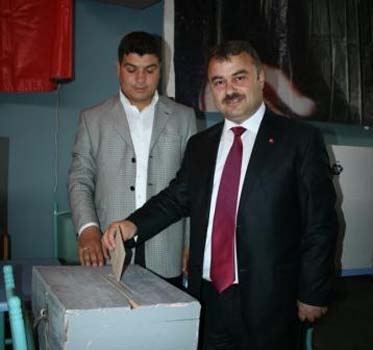 AK Parti'de 39 il başkanı istifa etti 33