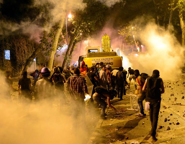 Çarşı Grubu İş Makinasını Böyle Ele Geçirdi! 9