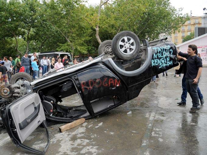 Dünya Basını Taksim Gezi Parkı Olaylarını Böyle Gösterdi 1