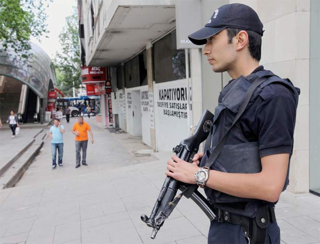 Dünya Basını Taksim Gezi Parkı Olaylarını Böyle Gösterdi 10