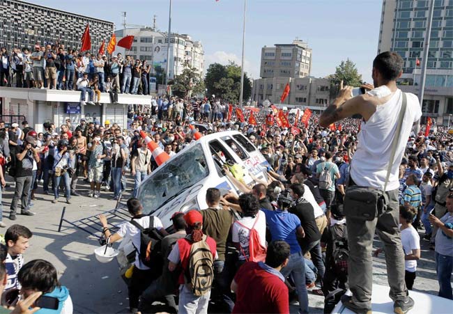 Dünya Basını Taksim Gezi Parkı Olaylarını Böyle Gösterdi 18