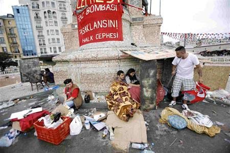 Dünya Basını Taksim Gezi Parkı Olaylarını Böyle Gösterdi 19