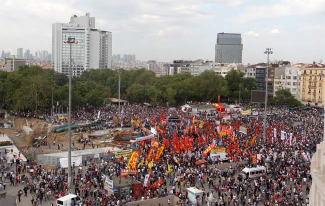 Dünya Basını Taksim Gezi Parkı Olaylarını Böyle Gösterdi 8