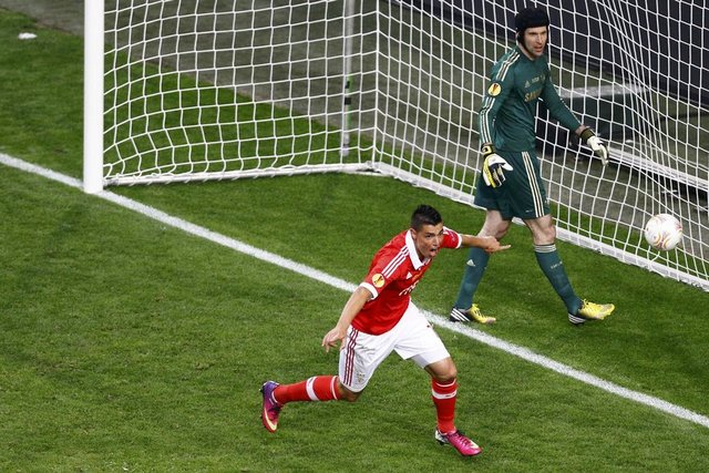 Cardozo Fenerbahçe'de 11
