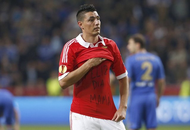 Cardozo Fenerbahçe'de 18