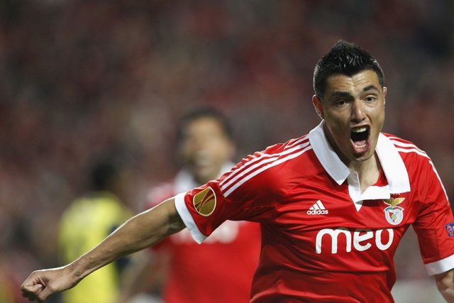 Cardozo Fenerbahçe'de 19
