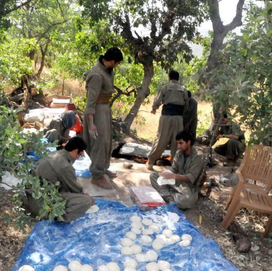 Çekilen PKK'lılardan çarpıcı fotoğraflar 2