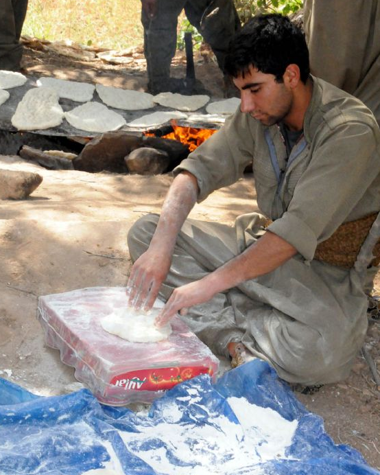 Çekilen PKK'lılardan çarpıcı fotoğraflar 4